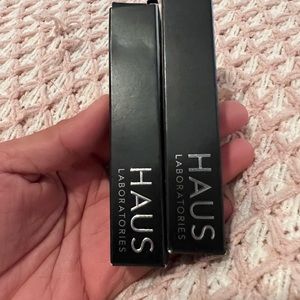 Haus  laboratory liquid makeup set